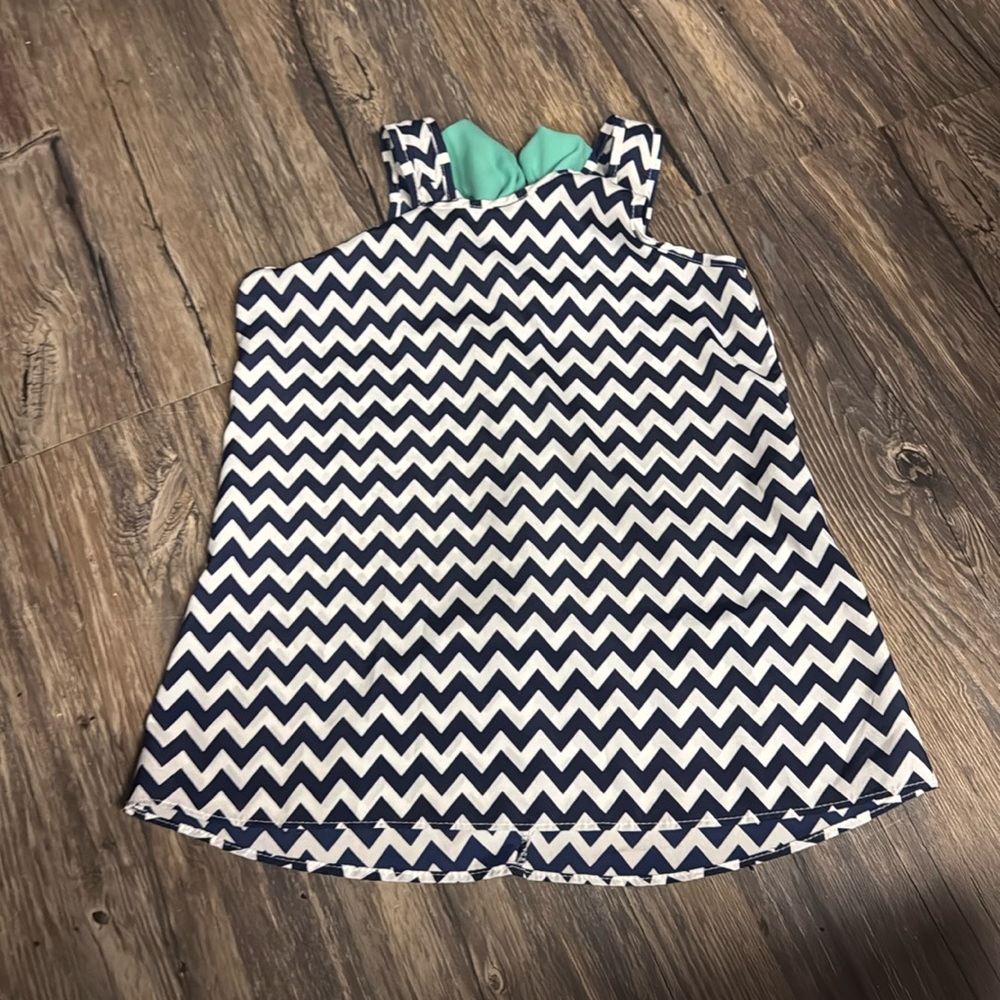 Moa Moa dressy tank- M